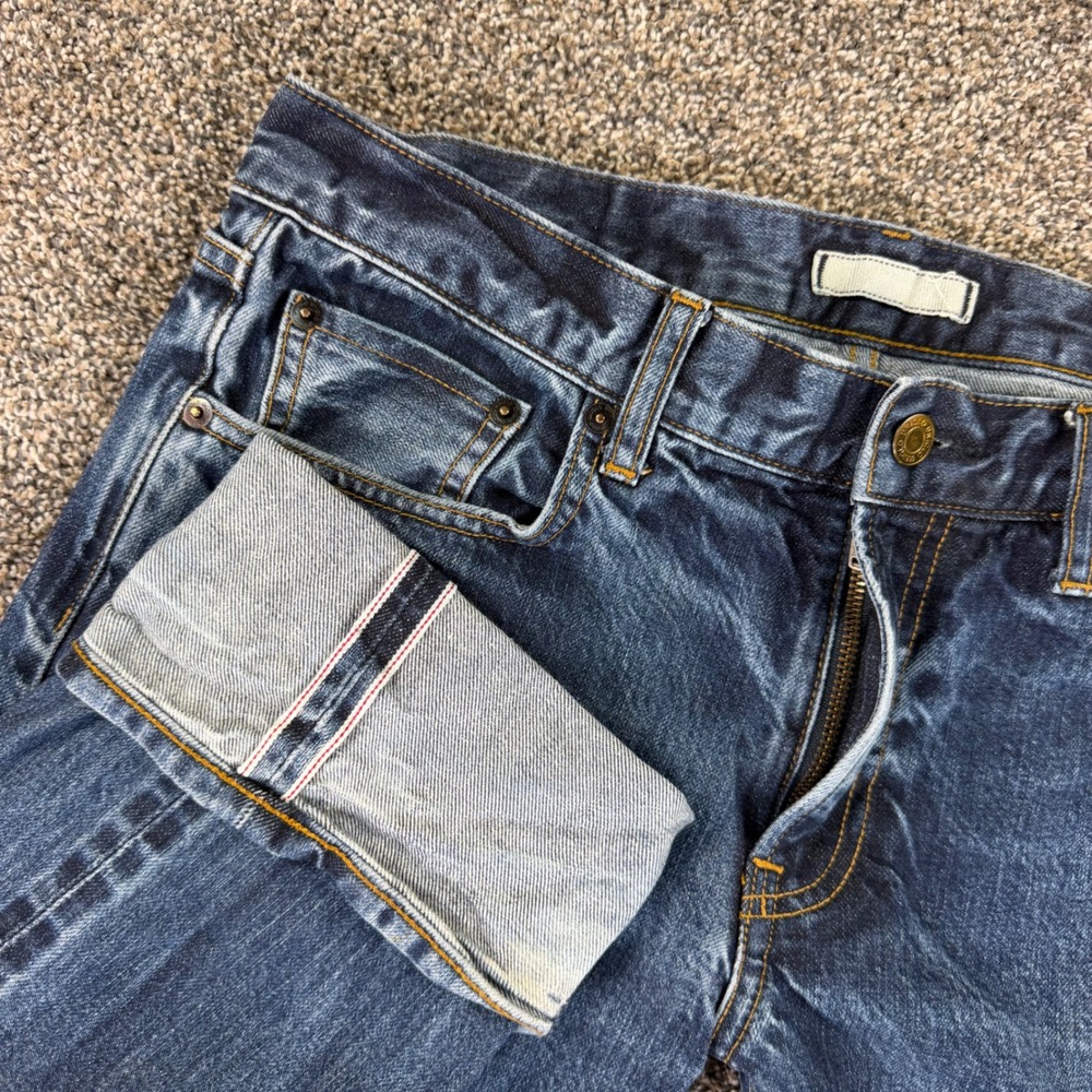 Uniqlo Slim Straight Selvedge Denim Jeans Dark Wash Blue Mens 33x32 Red Line
